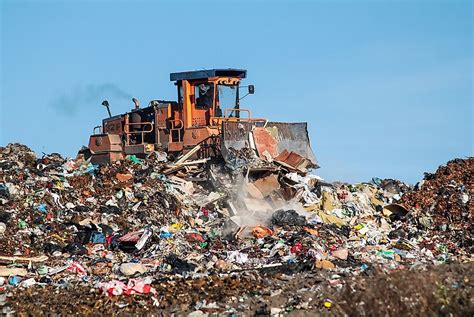 The eco-enchantment dilemma: Understanding the environmental risks of spell tossing in landfills